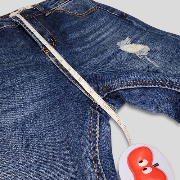 Angel Designed in Los Angeles Size 7 Skinny Jeans, Dark Wash Distressed Denim - Picture 12 of 14